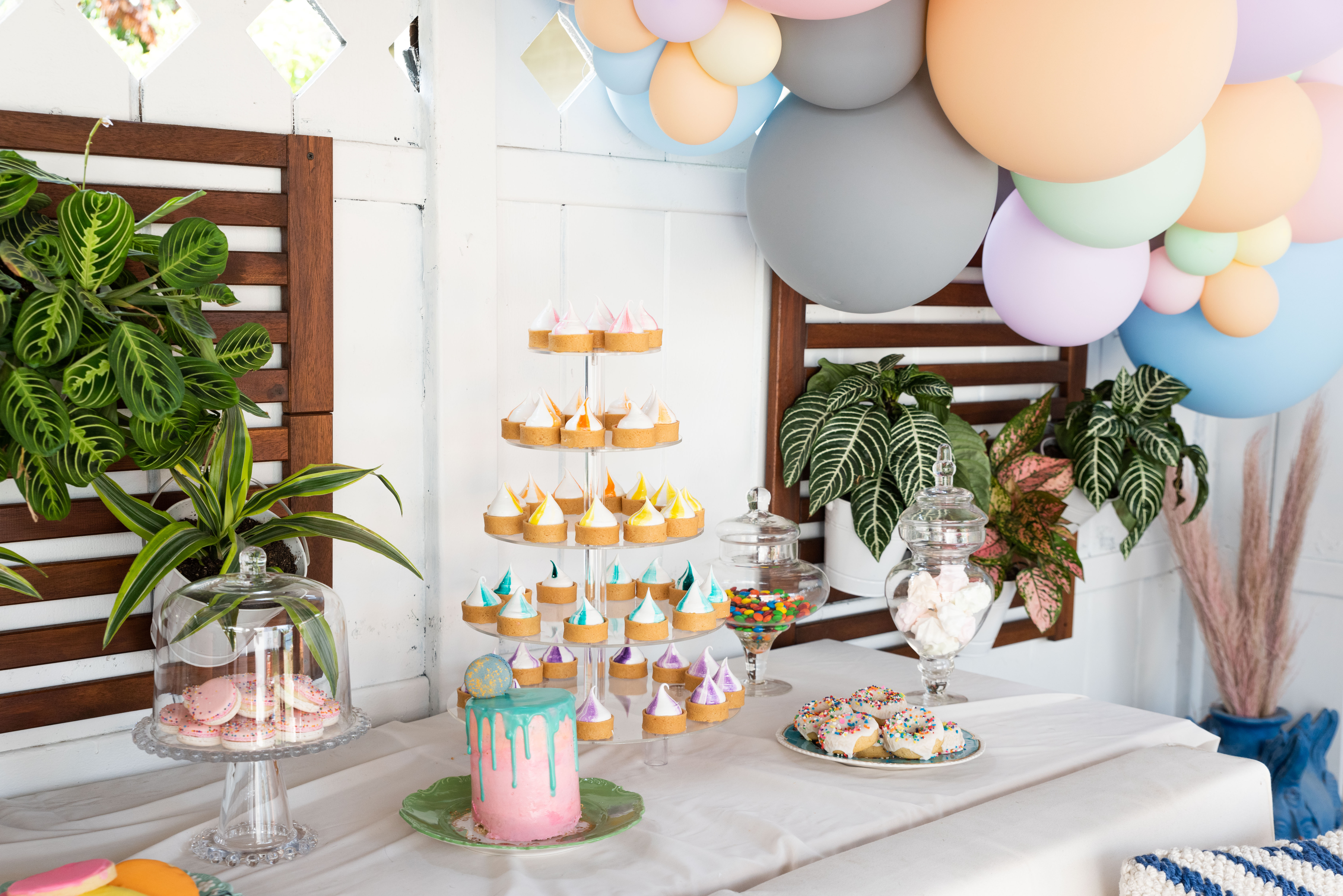 backyard bbq party
pastel party
gray malin party
event designer
fig and whiskey
dessert station
pastel balloons
party inspiration
event designer
party planner
rainbow party