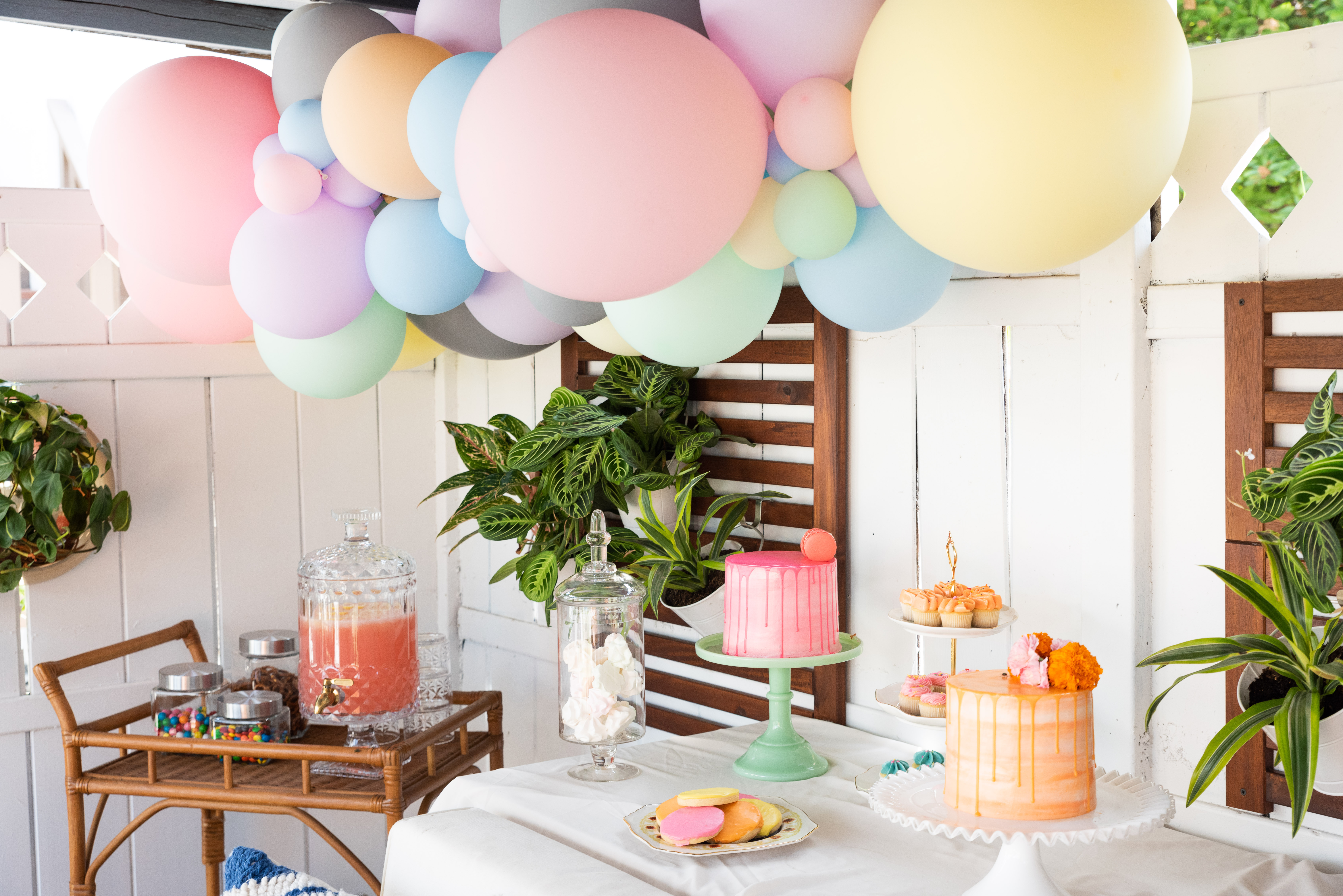 backyard bbq party
pastel party
gray malin party
event designer
fig and whiskey
dessert station
pastel balloons
party inspiration
event designer
party planner